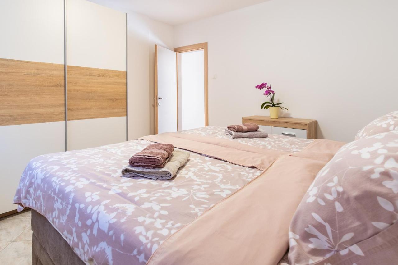Apartmani Jolly Porec: Blizu Centra I Mora Exterior photo