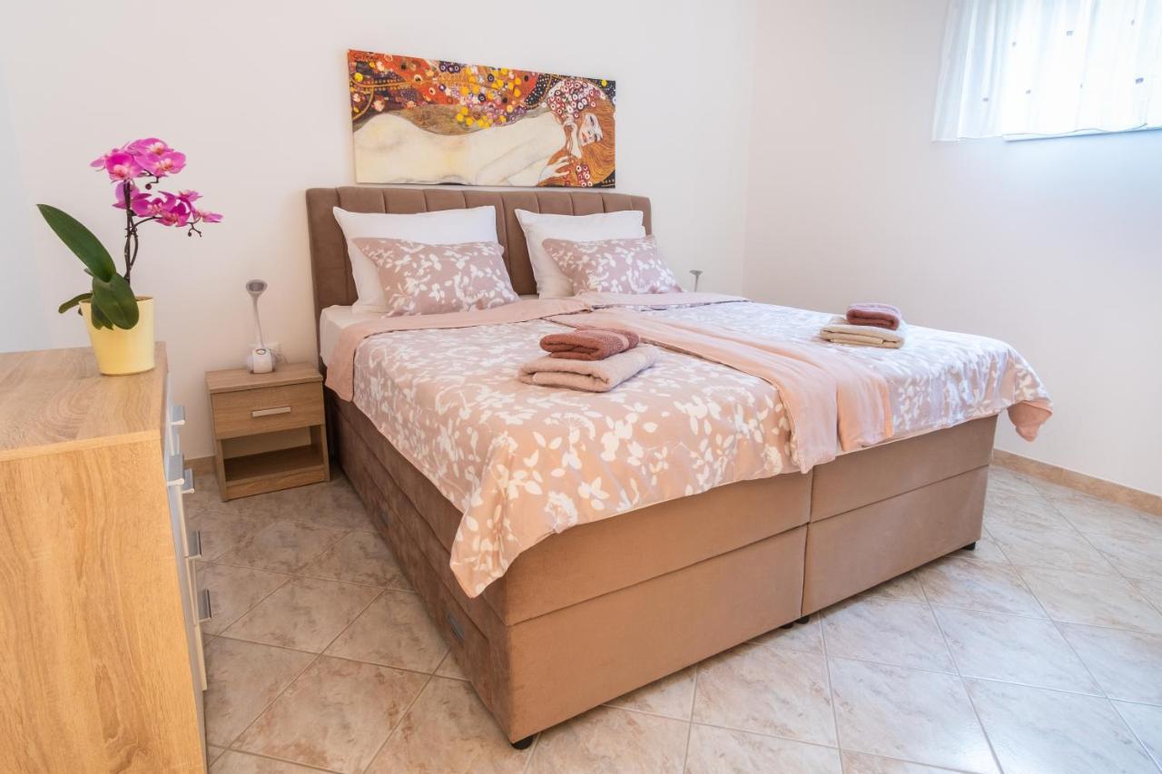 Apartmani Jolly Porec: Blizu Centra I Mora Exterior photo